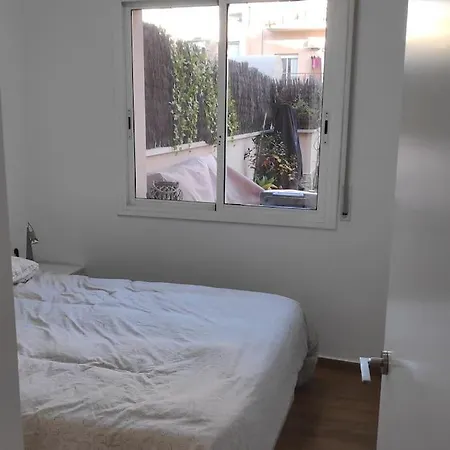 Apartment Precioso Con Magnifico Patio. Sant Feliu de Llobregat