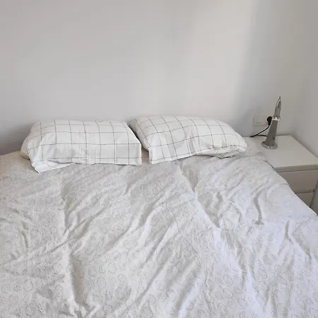 Precioso Con Magnifico Patio. Apartment Sant Feliu de Llobregat